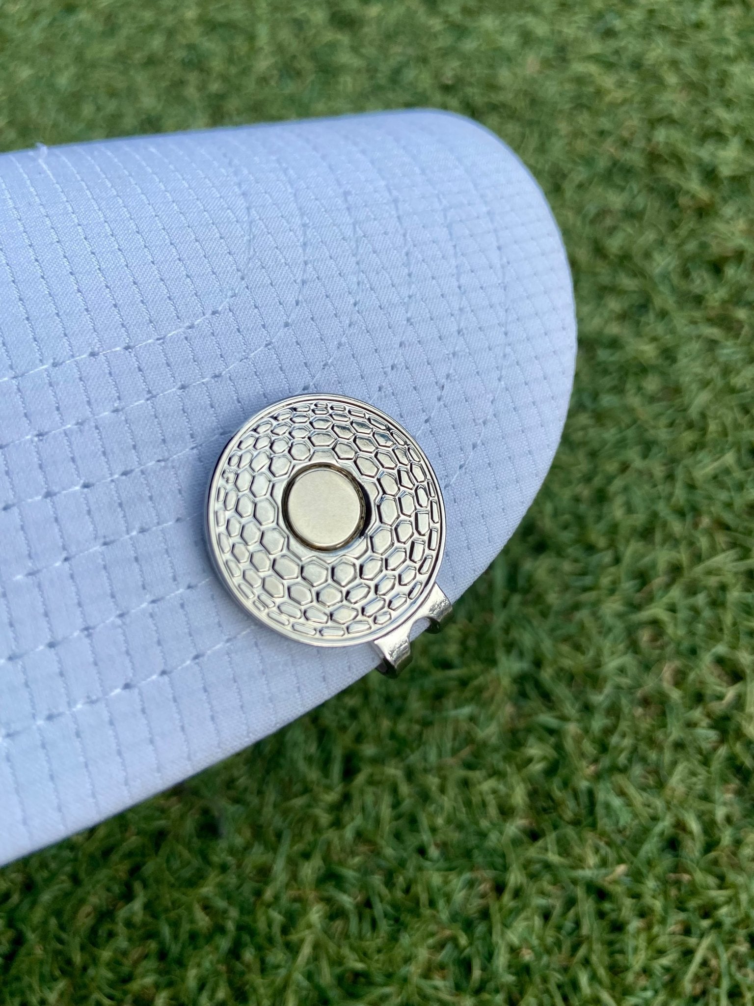 Dogs Who Golf Ball Marker - Cheeky Winx