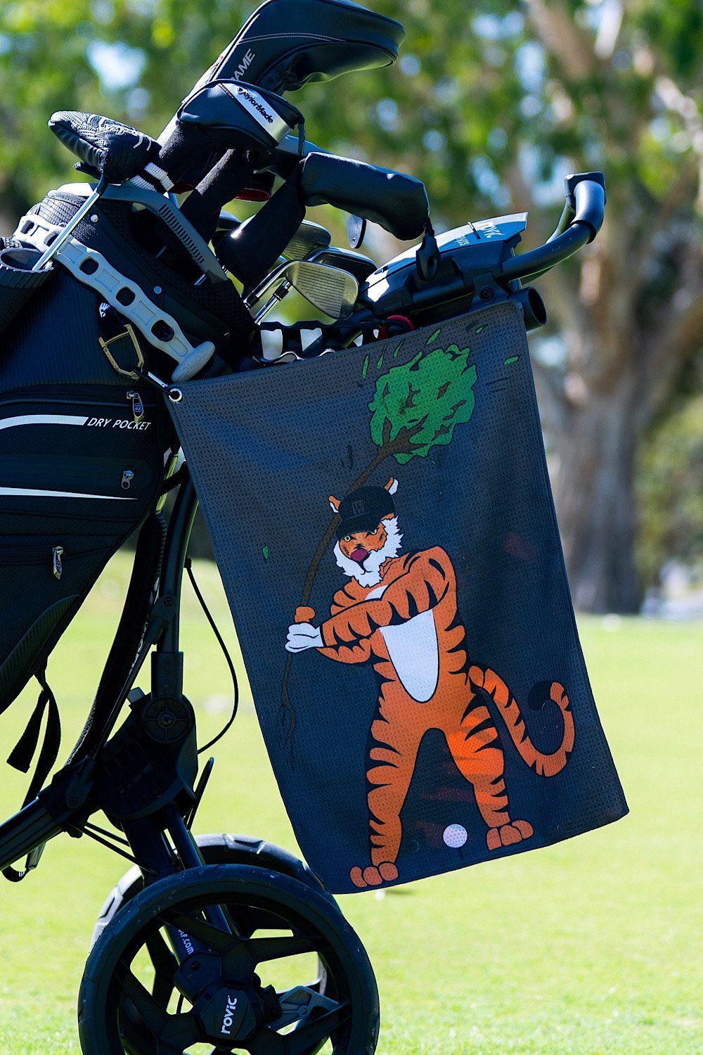 Jungle Cat Golf Towel - Cheeky Winx