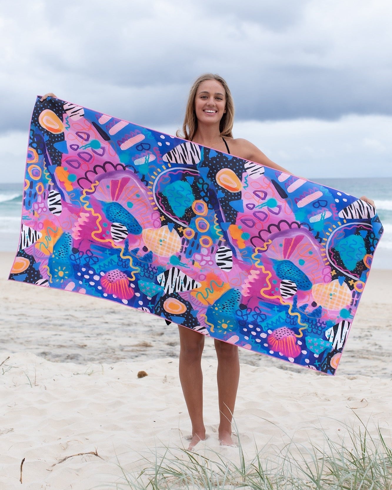 Travel Towel Fantasia X Deb McNaughton - Cheeky Winx