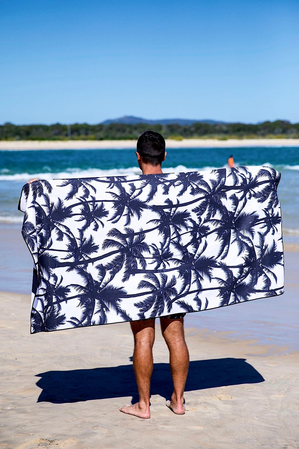 BAGLESS XL Beached Black Palm Trees-Cheeky Winx