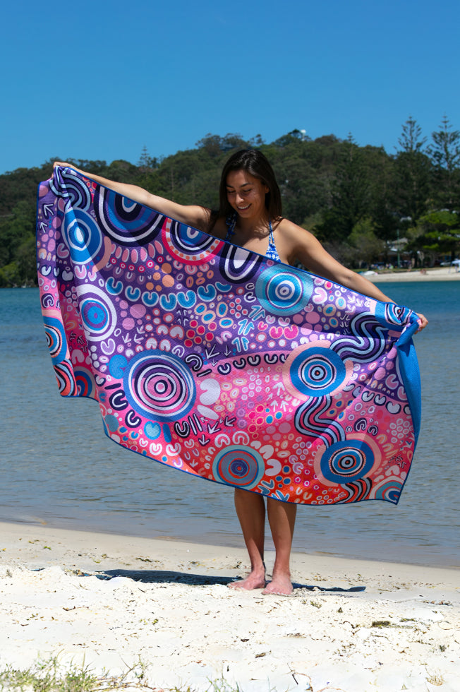 Joy x Merindah-Gunya Beach Towel-Cheeky Winx