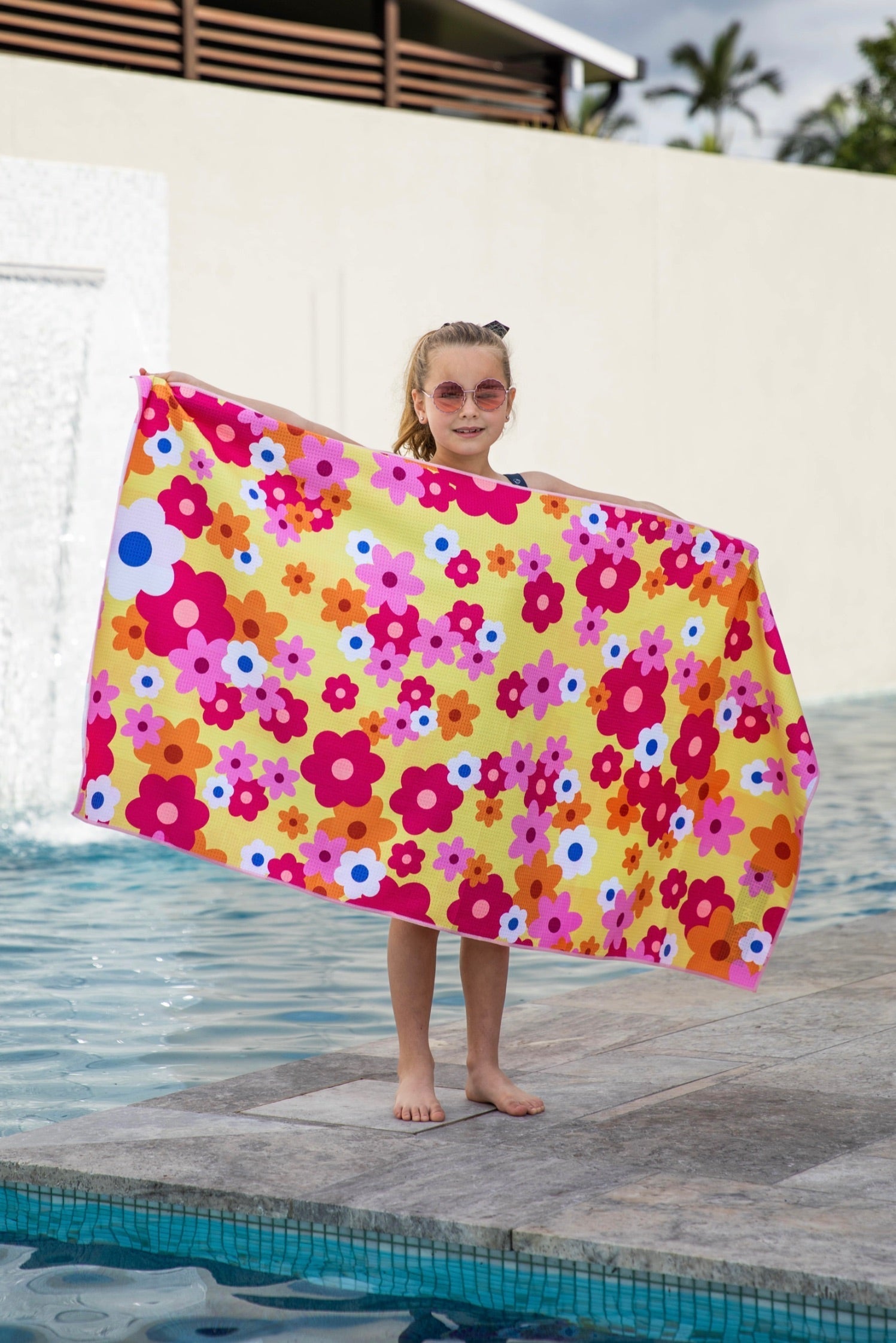 Kids Daisy Fields Beach Towel-Cheeky Winx