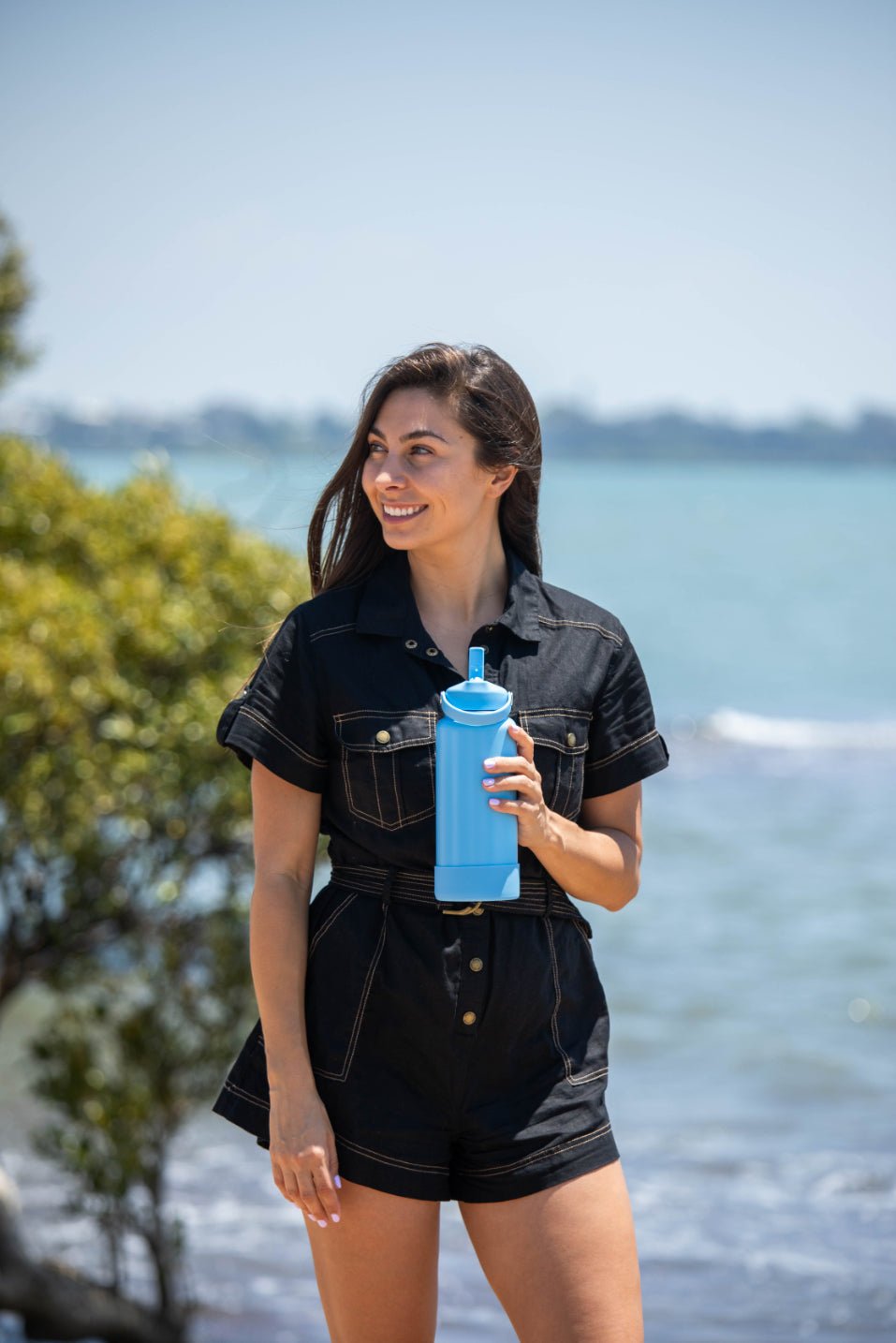 Blue Thermal Water Bottle 950ml + FREE silicone bumper - Cheeky Winx