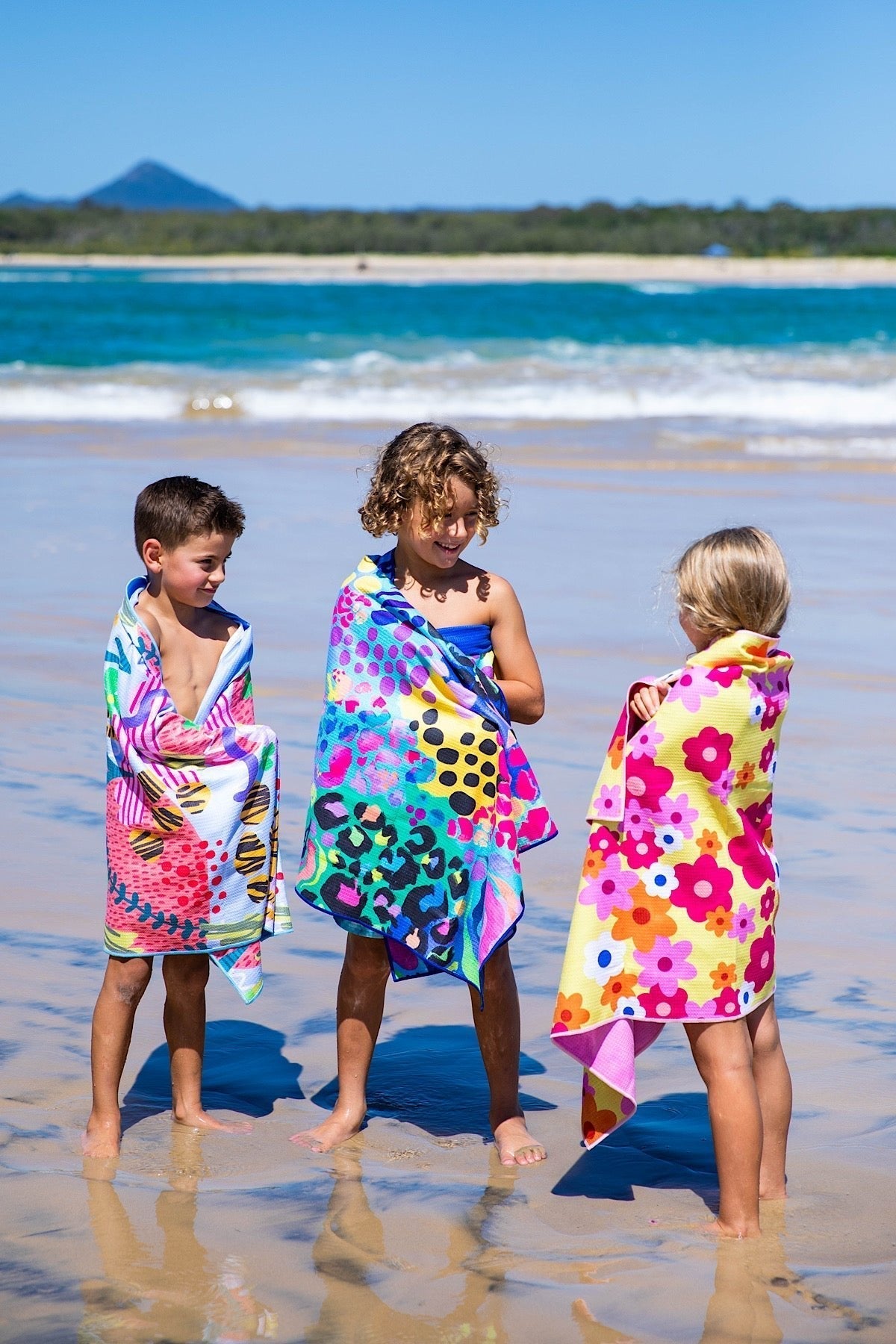 Kids Daisy Fields Beach Towel - Cheeky Winx