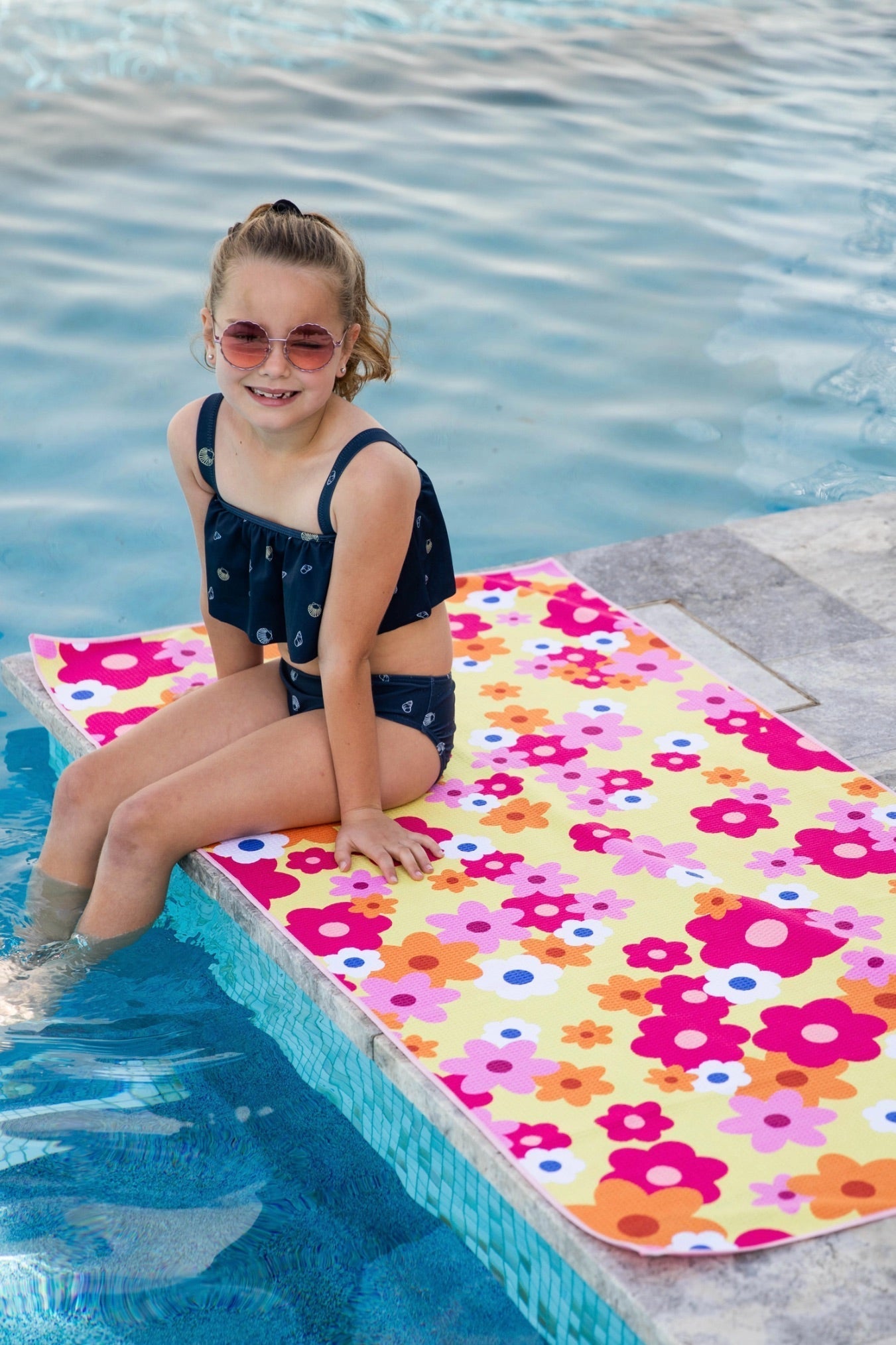 Kids Daisy Fields Beach Towel - Cheeky Winx